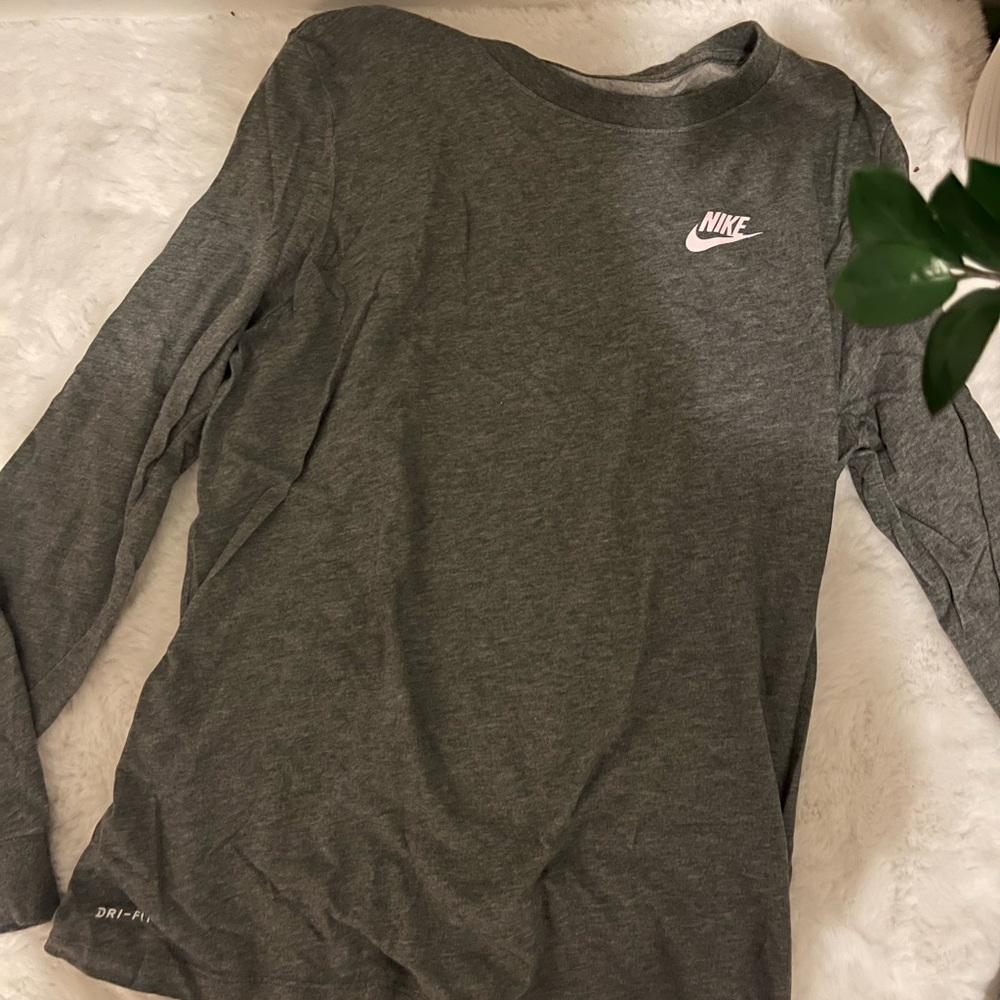 Nike long sleeve T